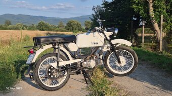 Jawa 23 Mustang - 4