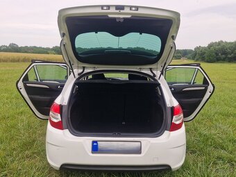 Citroen C4 HATCHBACK 1.6HDI 68kW/92PS biela r.v.2013/8 mesia - 4
