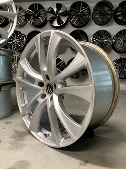 VW Arteon , Passat , Touareg - Alu disky R20 - 4