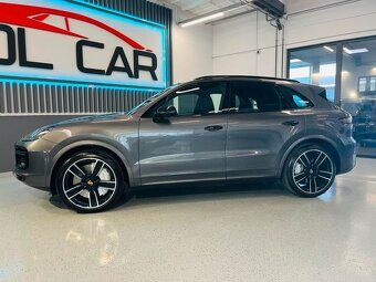 Porsche Cayenne Turbo - 4