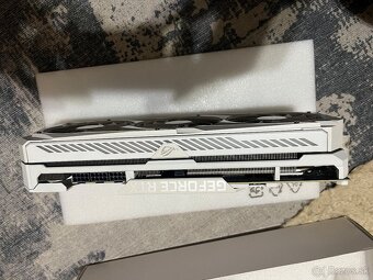 Asus rog strix RTX 3080 White - 4