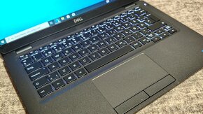 Predám notebook Dell 5300 - 4
