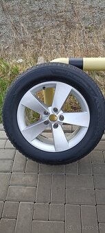 215/65/R17 Hankook - 4