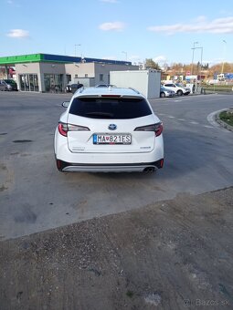 Toyota Corolla Combi 2.0 Hybrid Trek e-CVT - 4