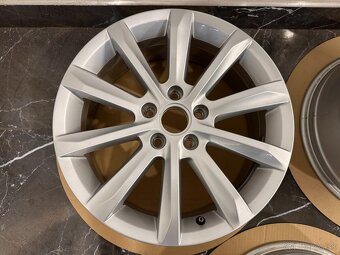 original alu VW Helsinky Passat r17 3G0601025C - 4