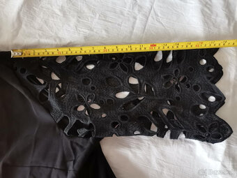čierne šaty s krásným čipk. rukávom 4XL NOVE - 4