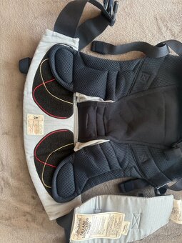 Ergobaby adapt 360 obojstranný nosič pre babatka - 4