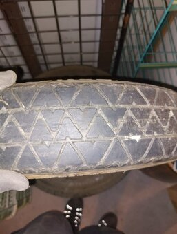 Pneumatiky s diskami 3ks spolu 15eur - 4