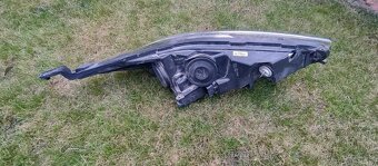 Ford Fiesta VII MK7 2013 - 2017 facelift - svetlo lampa - 4