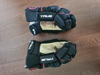 Hokejové rukavice True Catalyst 5x3 13" - 4