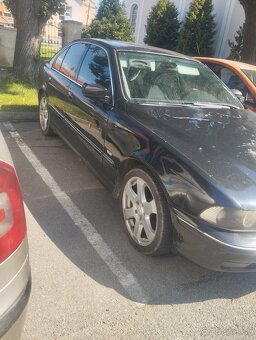 BMW - 4