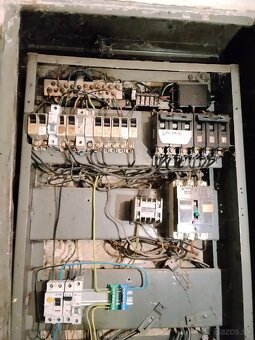 Elektrikár, Elektrikárske služby - 4