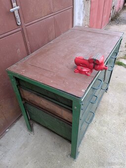 Pracovný dielenský stôl so zverákom York - 4