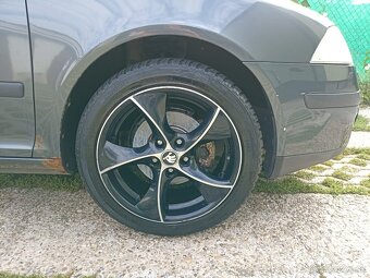 Predám Škodu Octaviu kombi - 4