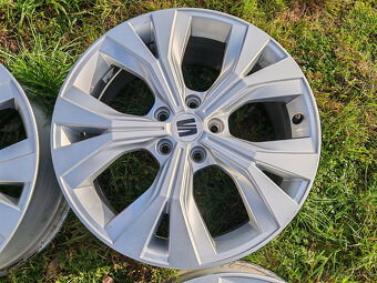5x112 R18 7J ET45 Original Seat - 4