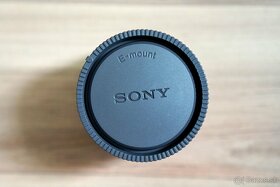 Sony E35mm F1.8 OSS - 4