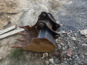 Predám lyžicu, originál JCB 60 - 4