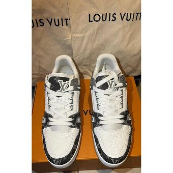 Louis Vuitton Trainer - 4