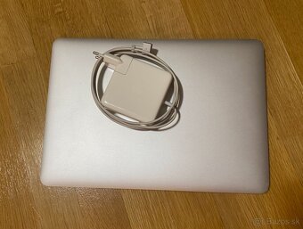 Predám MacBook Pro - 4
