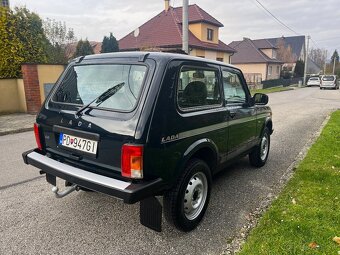 Lada Niva 1.7 - 4