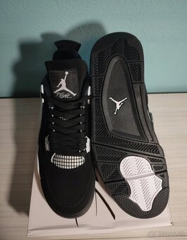 Air Jordan 4 Thunder White - 4