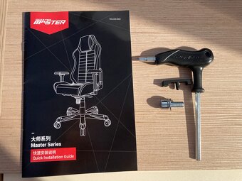Herná stolička DXRacer MASTER DM1200/N - 4