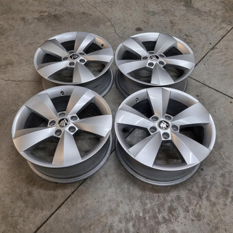 Hliníkové Škoda disky 5x112 R17 6,5J ET38 - 4