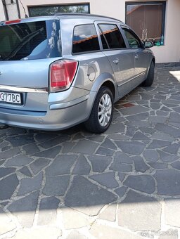 Opel Astra Combi 2006 - 4