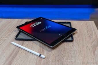 Tablet iPad 10.2 64 GB WiFi Vesmírne Sivý 2021 - 4