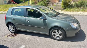 Predám Volkswagen Golf V 92000km.. - 4