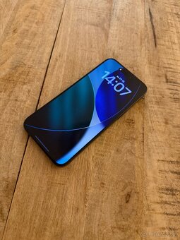 Apple iPhone 15 Pro Max 256GB Black Titanium - 4