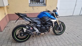 SUZUKI GSR 750 - 4