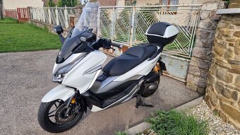 Honda Forza 300 - 4