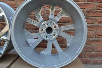5x112 R18 Hliníkové disky Originál Škoda Octavia IV AVIOR - 4