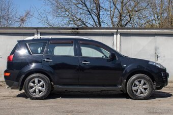 PEUGEOT 4007 2.2 HDi 115kW 7-miestne 2008 - 4