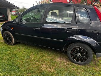 Ford fiesta - 4