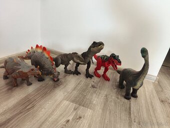 Dinosaury - 4