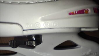 Dievcenske korcule - 4