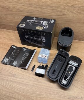 Braun Series 9 Pro+ PowerCase - holiaci strojček - 4