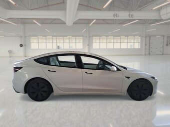 Tesla Model 3 - 2025, tov.záruka,bílý interier - 4