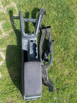 Predám Lakťovú opierku do škoda octavia2 - 4