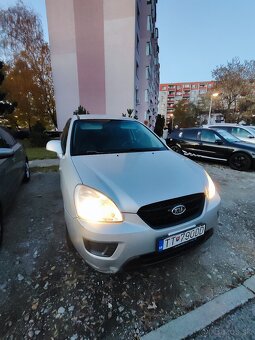Kia carnes 2007 2.0crd 103kw top stave - 4