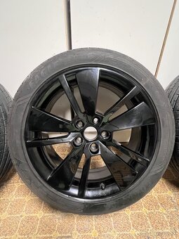 Škoda Superb 3 disky s pneumatikami  235/45 R18 - 4