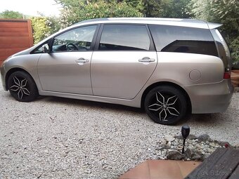 Predám Mitsubishi Grandis 2.4 benzin 7 miestne - 4