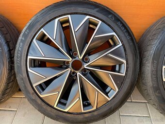PROPUS Orig.skoda Superb3 5x112 8jx18 ET 44 VW 235 45R18 - 4
