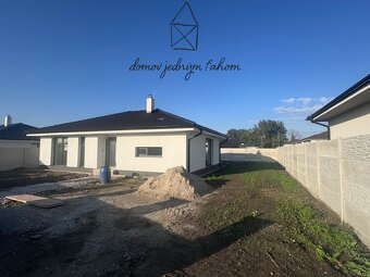 PREDAJ, skolaudovaný 4-izbový rodinný dom, Lehnice - Sása, l - 4