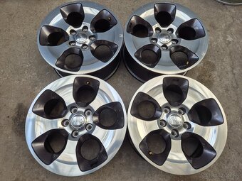 5x127 r18 ET44,45 x 7,5J elektróny originál JEEP - nepoužité - 4