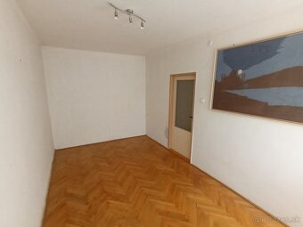 Na predaj: 3-izbový tehlový byt – Komárno - 4