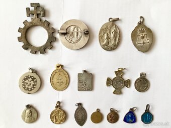 Náboženské prívesky 34 kusov - 4