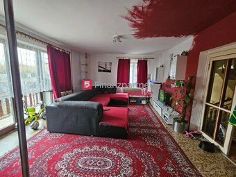 Znížená cena - Na predaj starší dvojgeneračný dom s veľkým p - 4